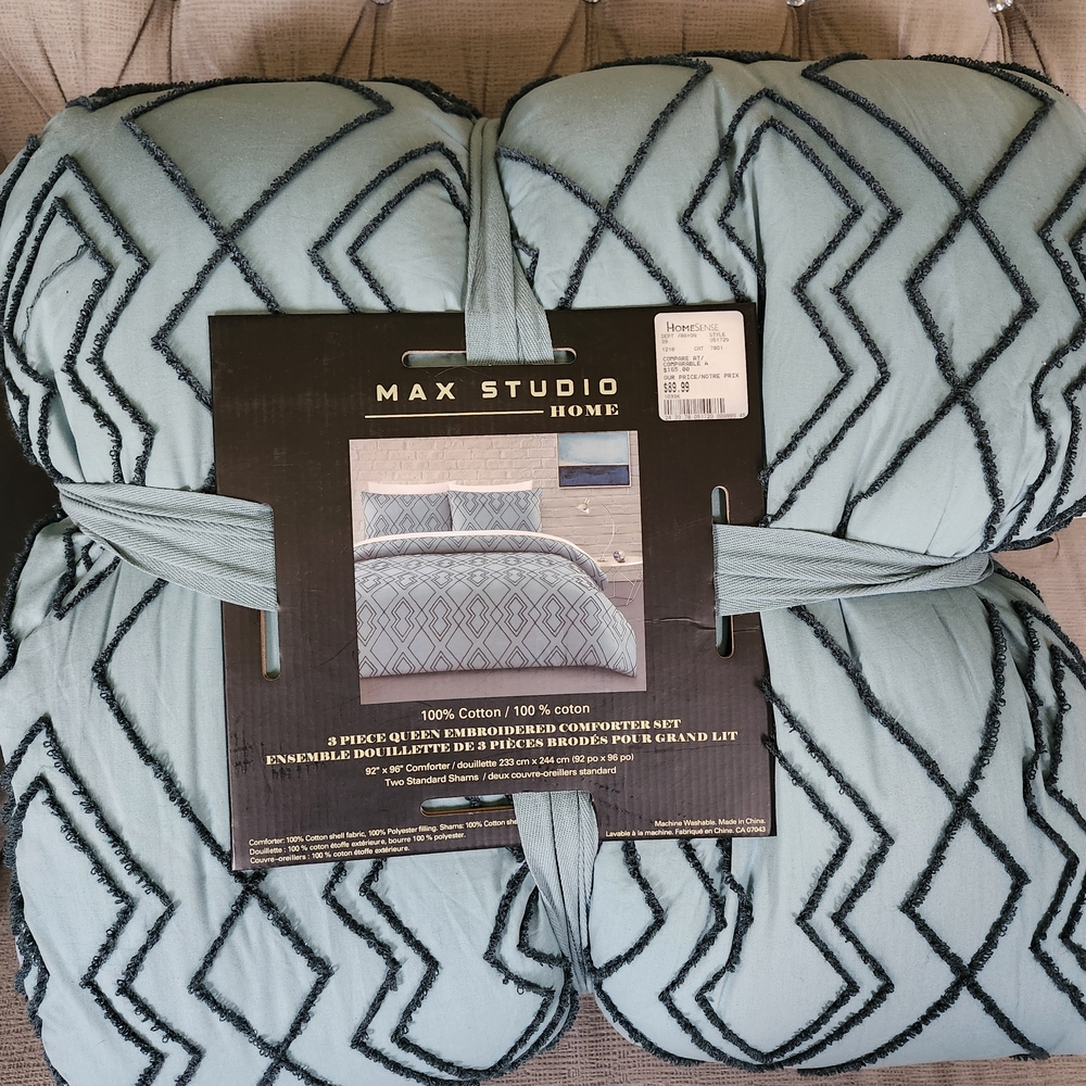 Max Studio Teal Comforter Set with Geometric Elegance